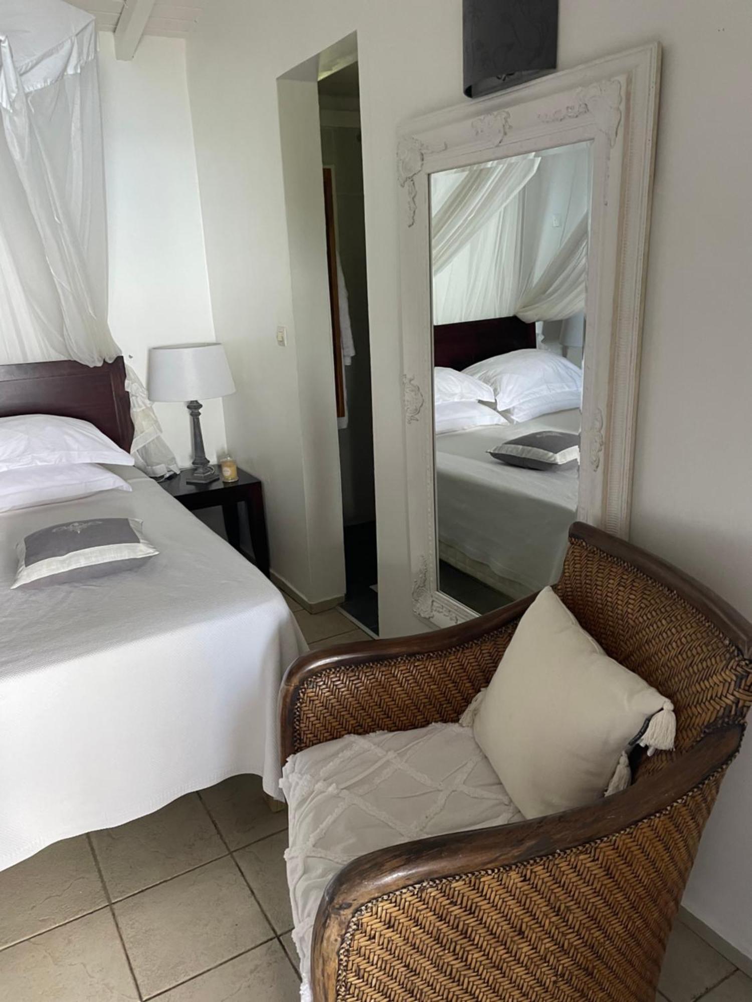 Villa Pelican Lodge เดเอ ภายนอก รูปภาพ