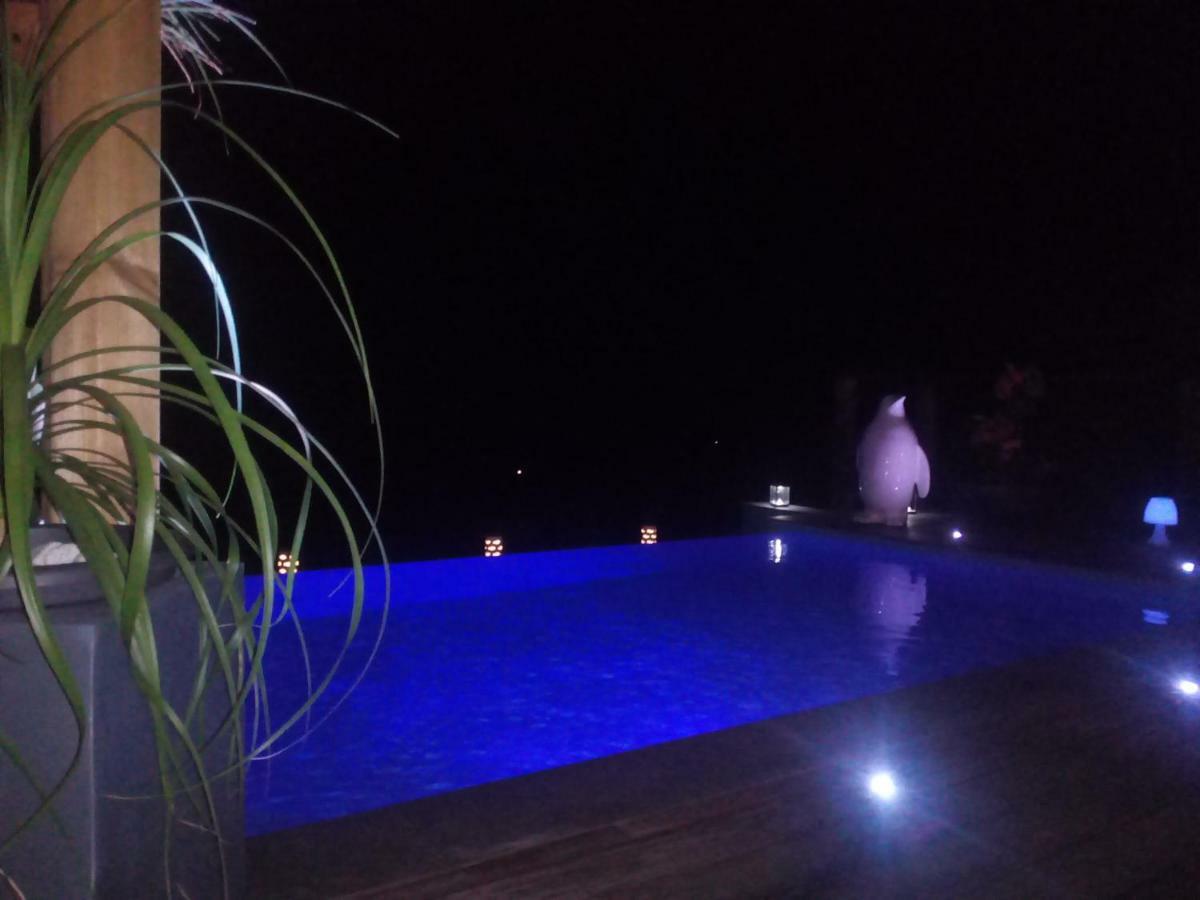 Villa Pelican Lodge เดเอ ภายนอก รูปภาพ